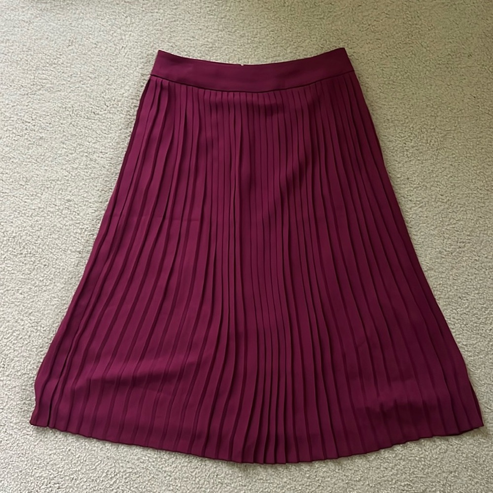 Maroon J. Crew skirt size US 4